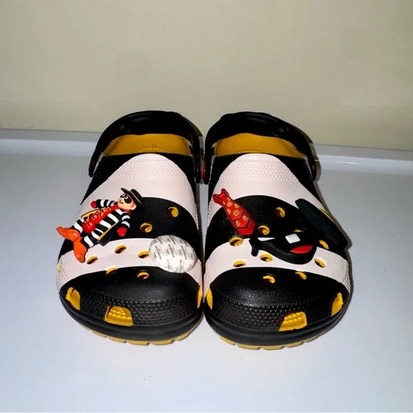 CROCS McDonald's Hamburglar Themed Crocs Size 7 - Picture 2 of 8